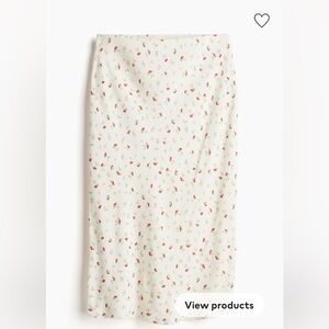 H&M Knee Length Floral Skirt 🌸